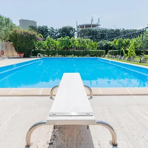 Luisa Villa Bari